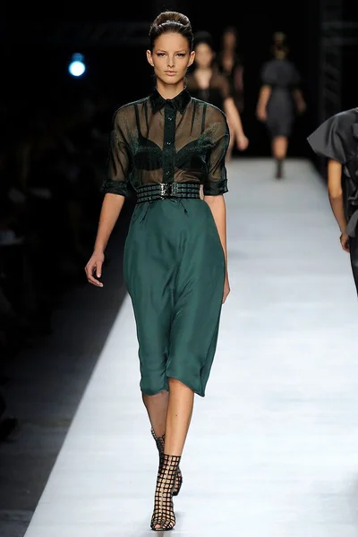 Look 29